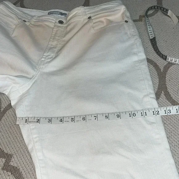 Chico’s Platinum Denim Quartz Original Fit Ombré Jeans, 16 short - Picture 11 of 15